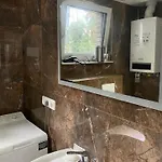 At-rooms * הנובר