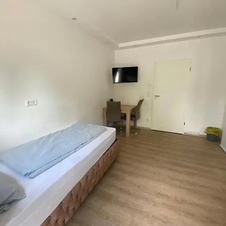 At-rooms הנובר