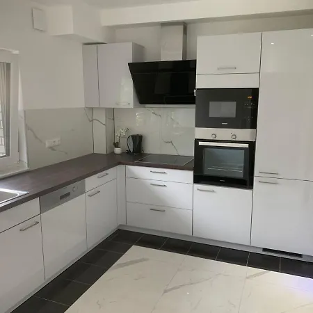 בית הארחה At-rooms *