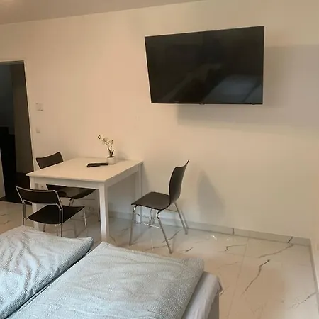 At-rooms הנובר
